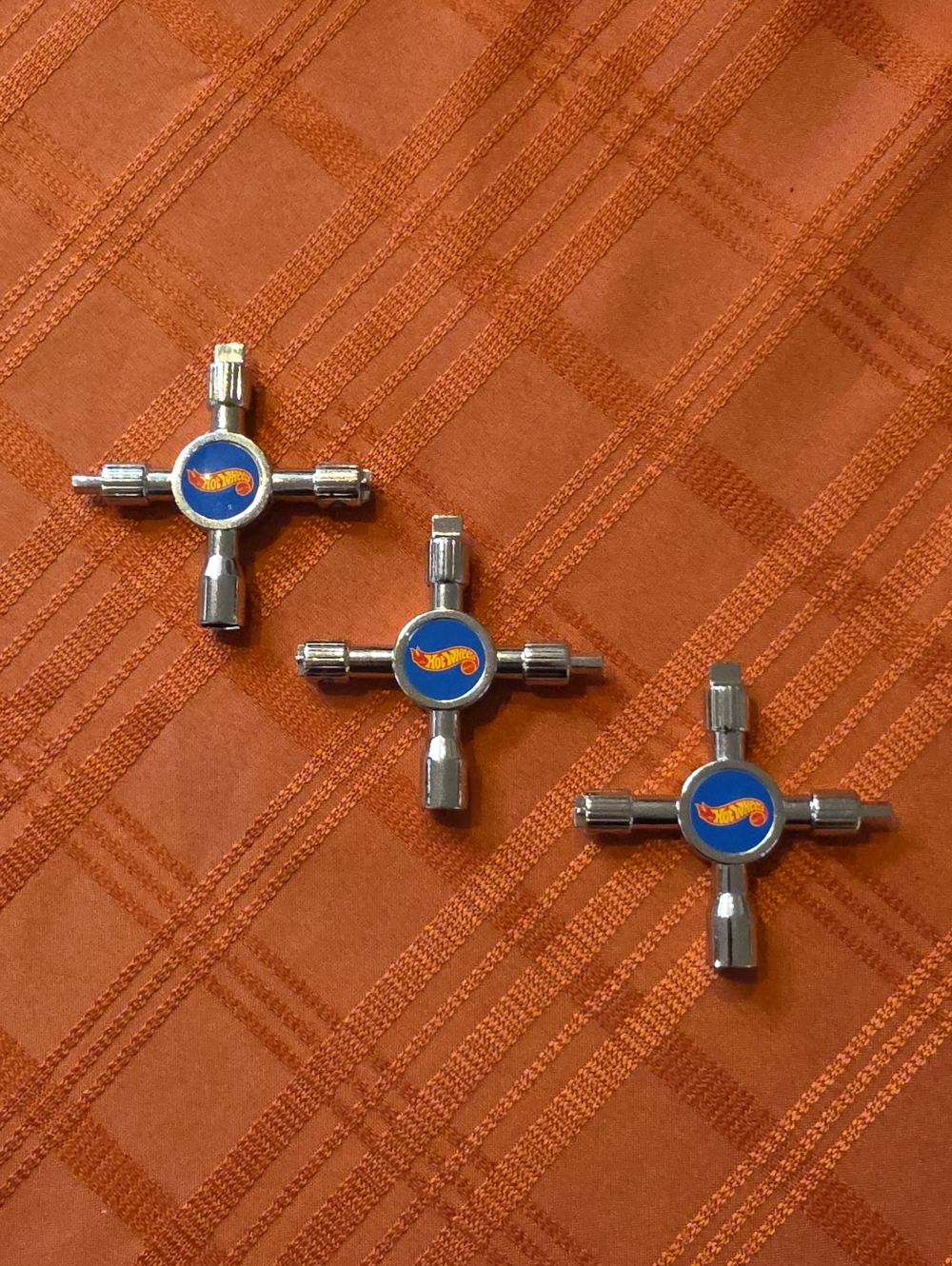Hot Wheels 1990 Moto Mechanix 4-Way Lug Wrench Cross Socket Key -  (Set of 3)